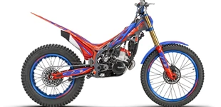 Beta Evo 80 Senior 2024 vs Beta Evo 125 2T Factory 2025 Beta Evo 80 Senior 2024 vs Beta Evo 125 2T Factory 2025