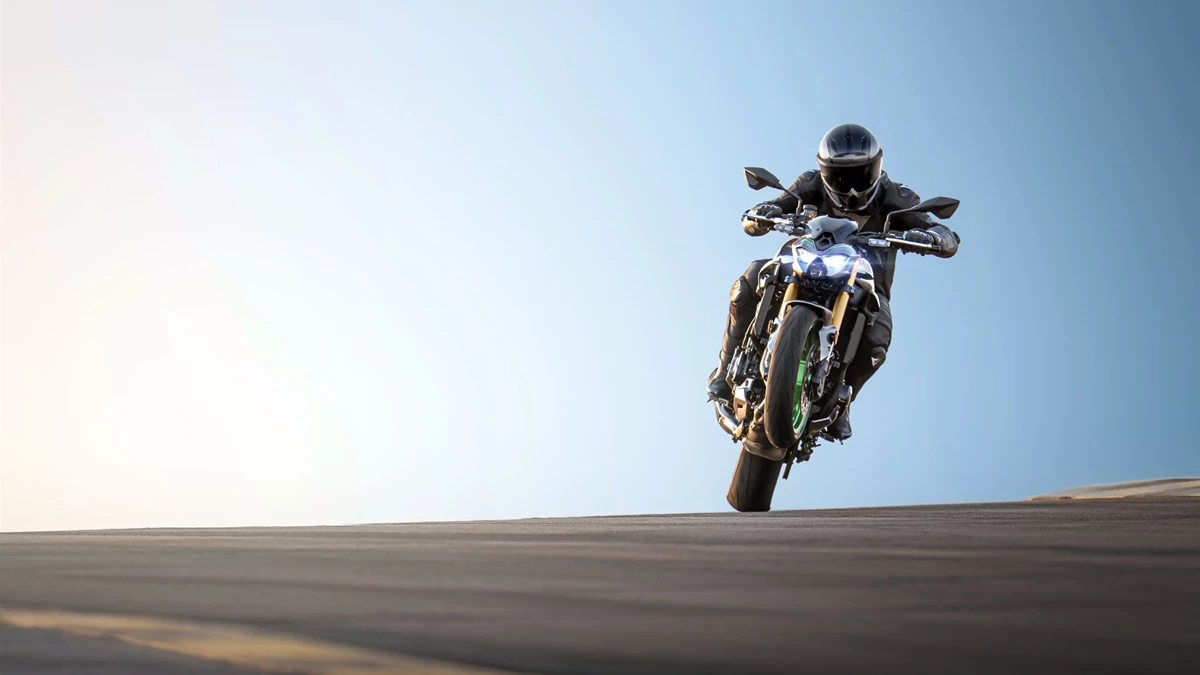 Kawasaki Z900 SE Bild 10: Kawasaki Z900 SE
