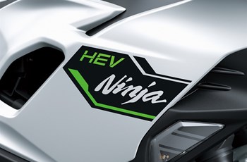 Kawasaki Ninja 7 Hybrid 2025 - Bild 6