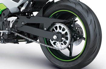 Kawasaki Ninja 7 Hybrid 2025 - Bild 12