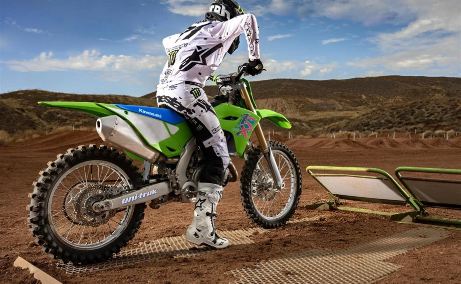 Kawasaki KX450 50th Anniversary Edition Bild 7: Kawasaki KX450 50th Anniversary Edition