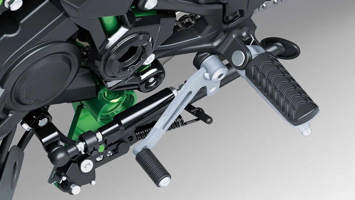 Kawasaki Z900 Bild 9: Kawasaki Z900