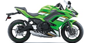 Yamaha R3 2021 vs Kawasaki Ninja 650 2025