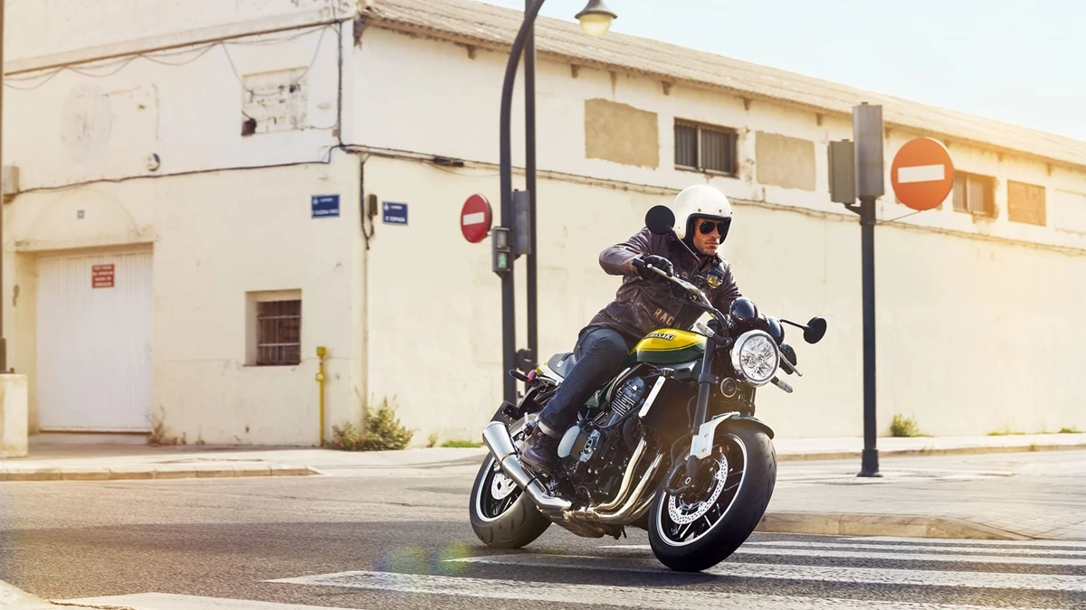 Kawasaki Z900 RS Bild 3: Kawasaki Z900 RS