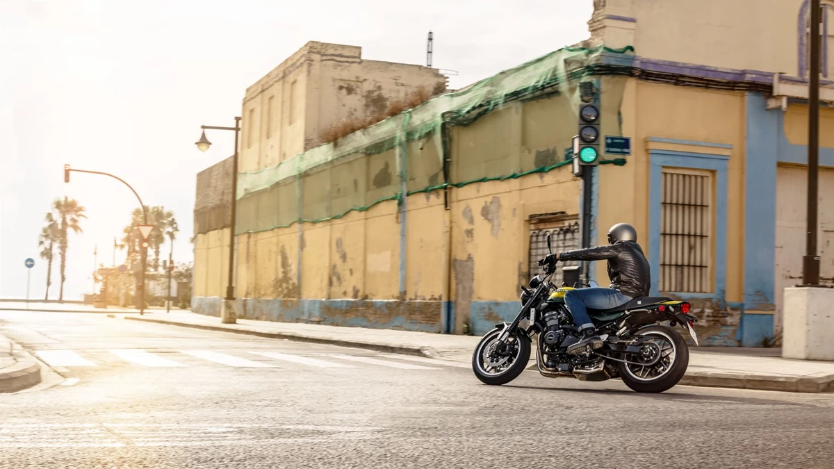 Kawasaki Z900 RS Bild 7: Kawasaki Z900 RS