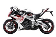 Confronto Tra Moto Zontes 703 RR 2025 VS Yamaha YZF R6 2019 Confronto Tra Moto Zontes 703 RR 2025 VS Yamaha YZF R6 2019