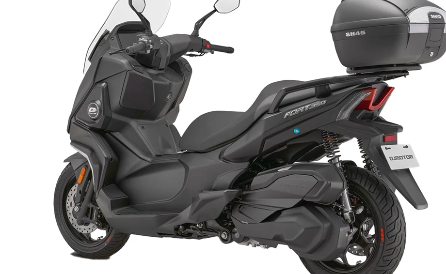 QJ Motor Fort 400 Bild 6: QJ Motor Fort 400