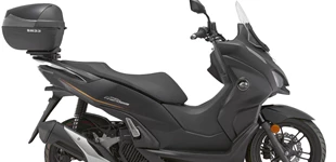 Kymco Sky Town 125i ABS 2024 vs QJ Motor MTX 125 2025 Kymco Sky Town 125i ABS 2024 vs QJ Motor MTX 125 2025