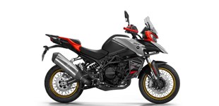QJ Motor SRT 900 SX 2025 vs Suzuki V-Strom 1050 XT 2020