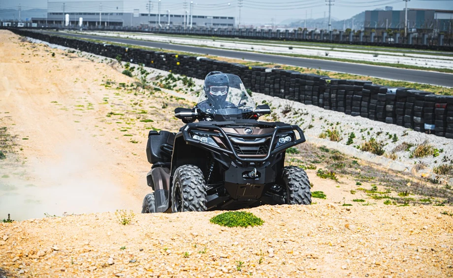 QJ Motor SFA 1000 ABS EPS DLX HIGHLAND Bild 2: QJ Motor SFA 1000 ABS EPS DLX HIGHLAND