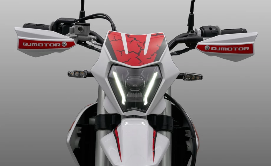 QJ Motor COV 125X Bild 2: QJ Motor COV 125X