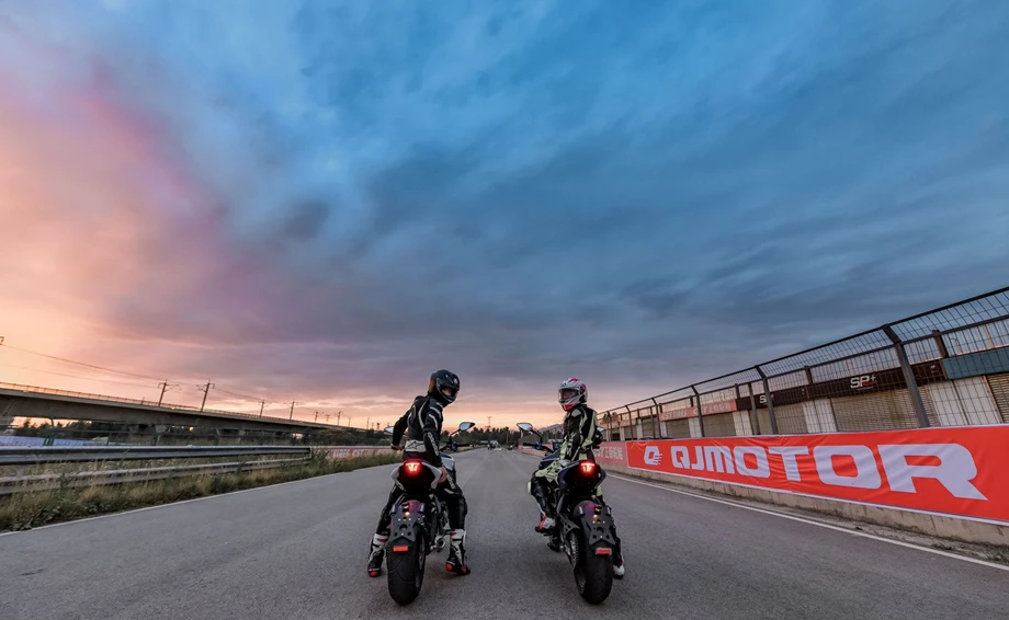 QJ Motor SRK 600 PRO Bild 3: QJ Motor SRK 600 PRO