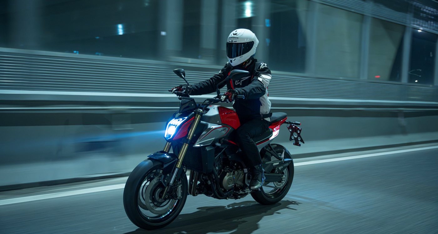 Zum Vergrößern bitte anklicken! QJ Motor SRK 600 PRO