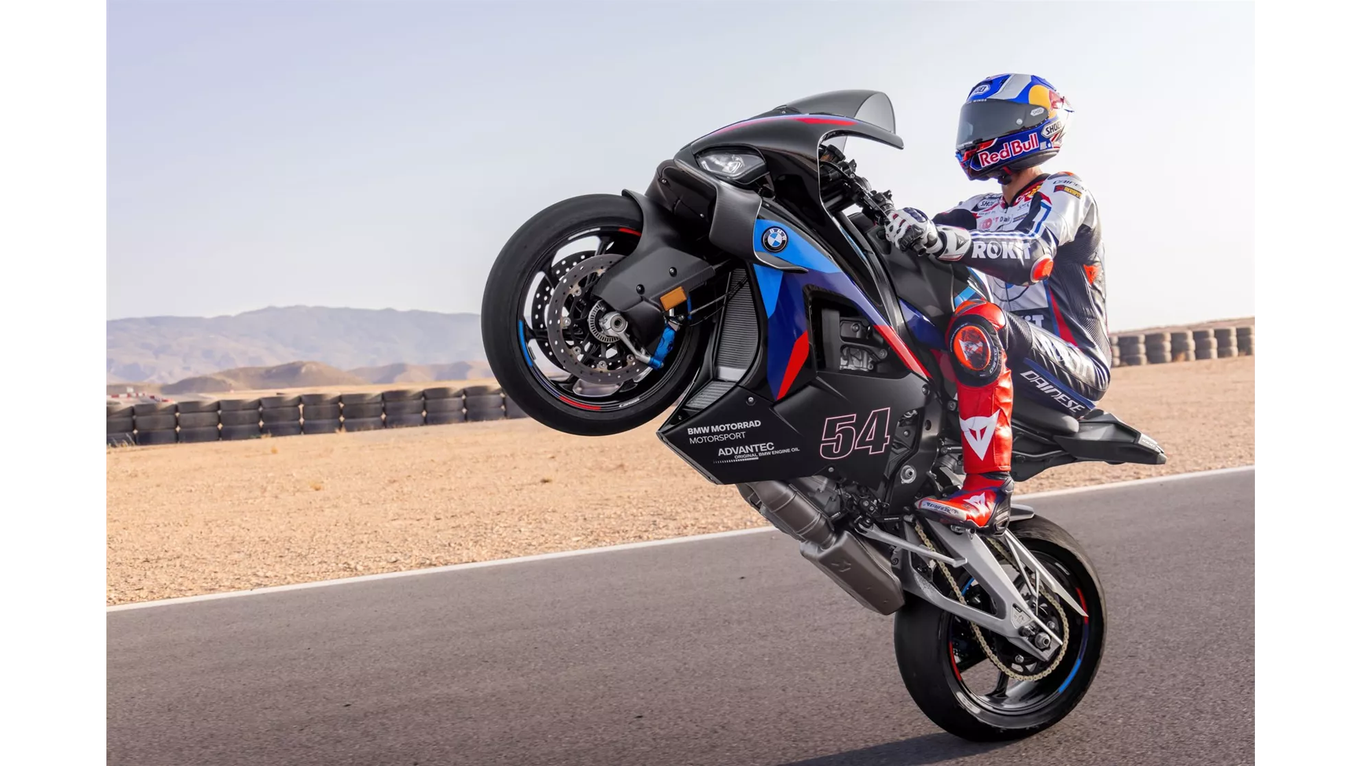 BMW M 1000 RR - Image 10 BMW M 1000 RR - Image 10
