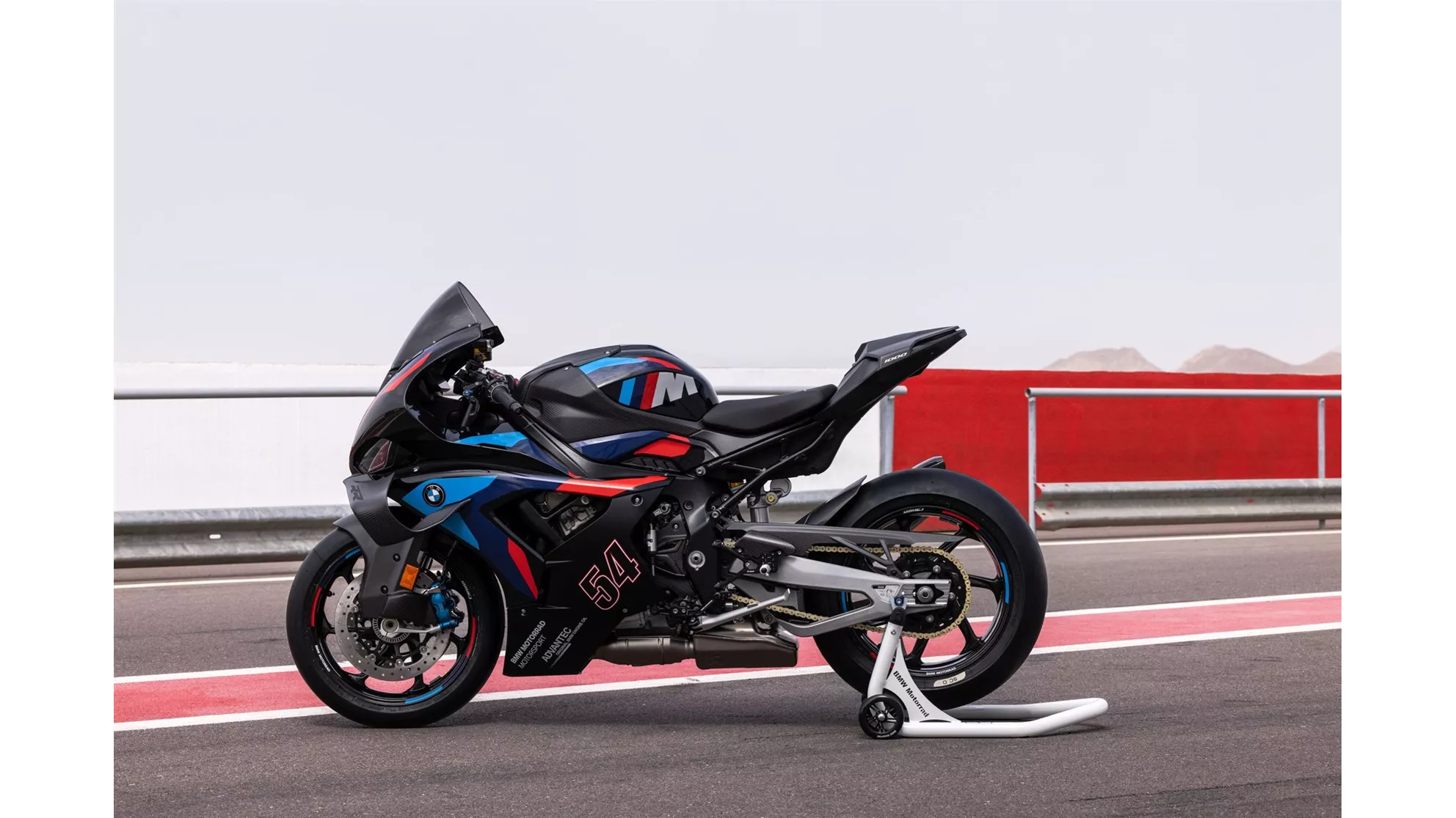 BMW M 1000 RR - Image 4 BMW M 1000 RR - Image 4