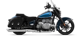 BMW R 18 Classic 2025 vs Indian Chief Bobber Dark Horse 2025