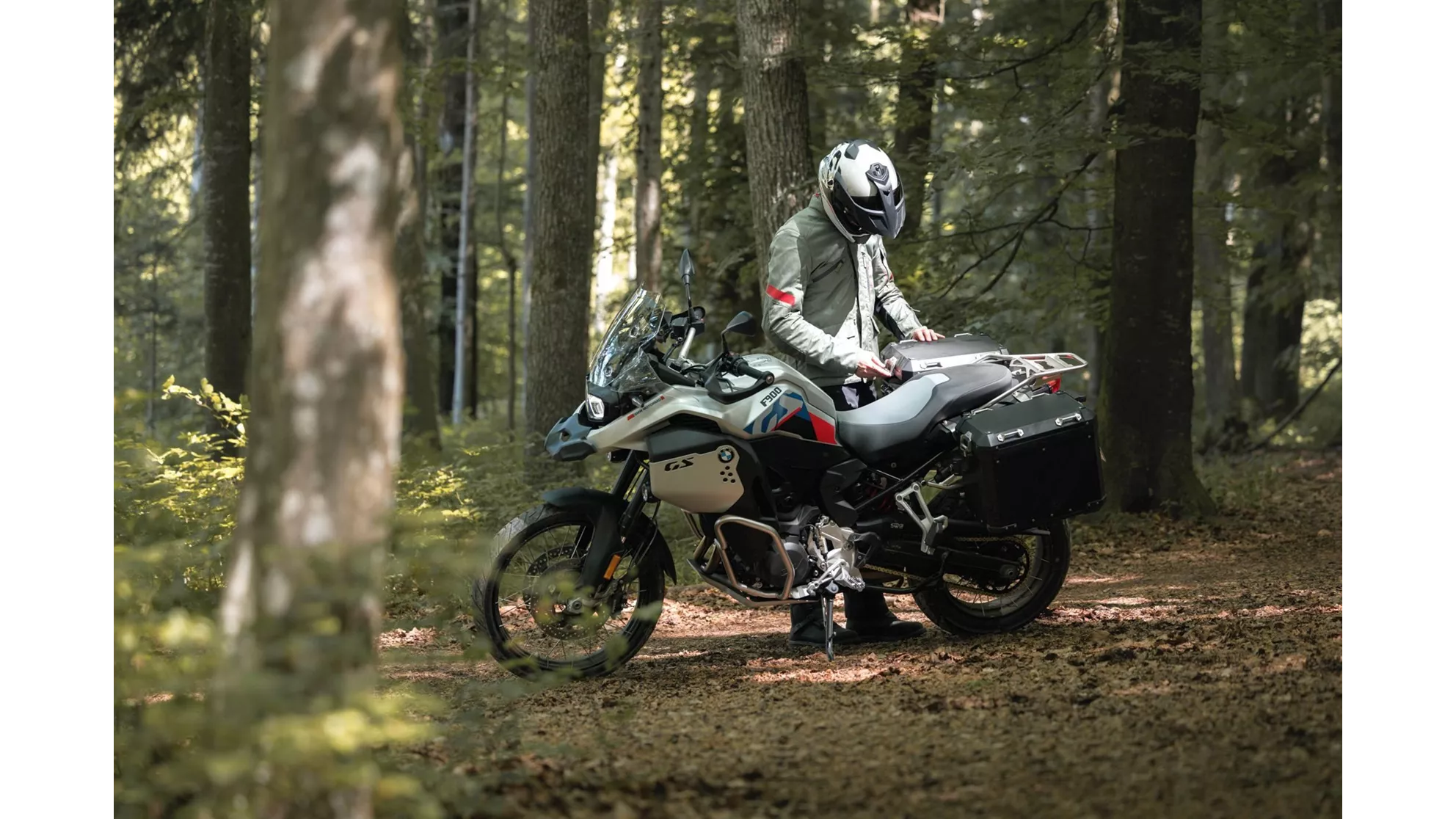 BMW F 900 GS Adventure - Image 5 BMW F 900 GS Adventure - Image 5