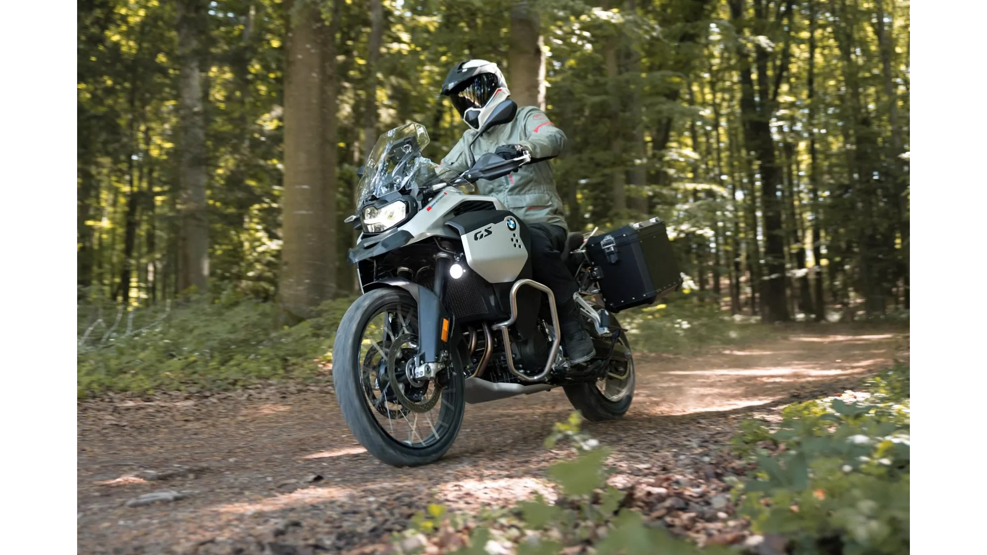 BMW F 900 GS Adventure - Image 6 BMW F 900 GS Adventure - Image 6