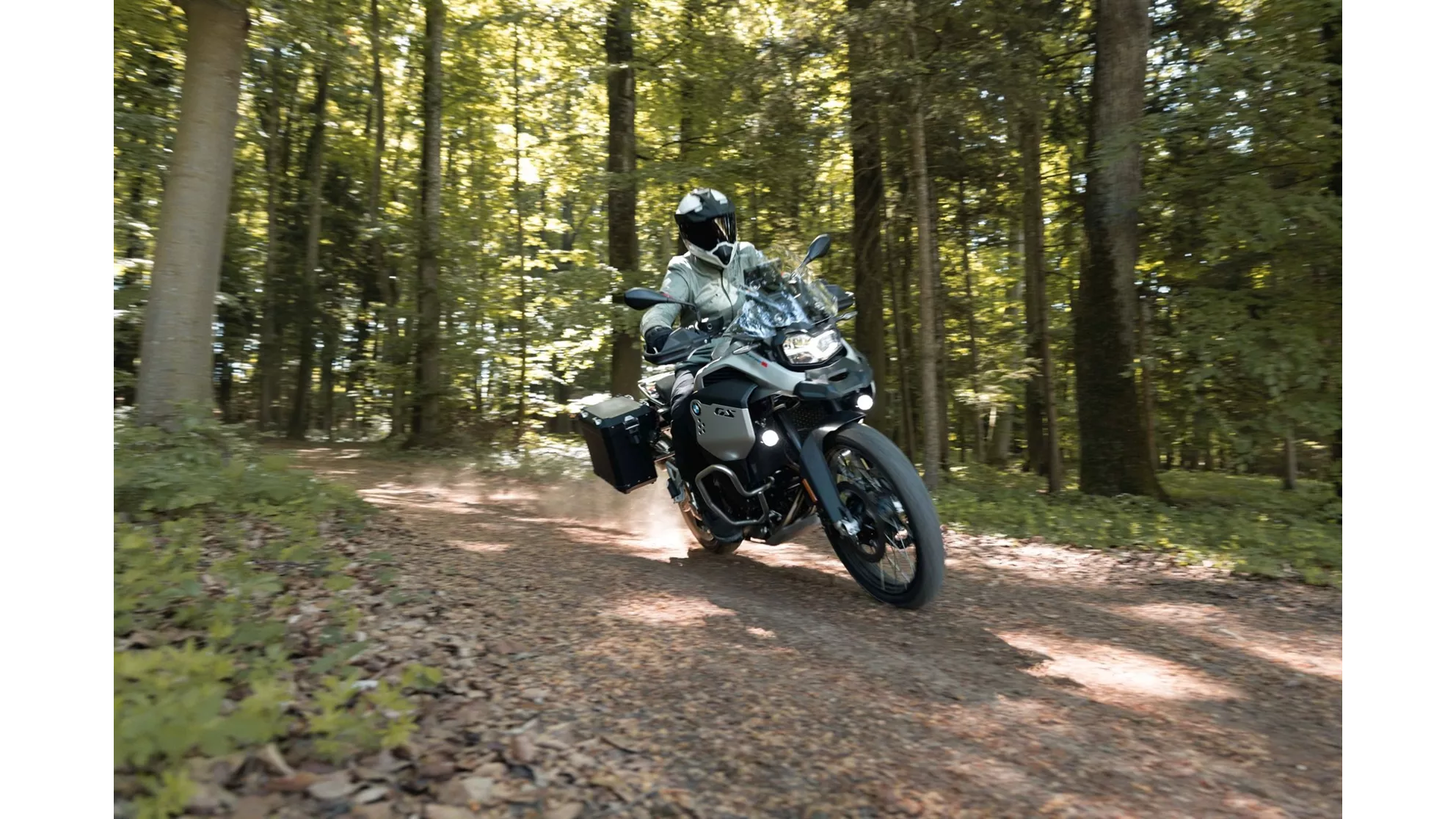 BMW F 900 GS Adventure - Image 7 BMW F 900 GS Adventure - Image 7
