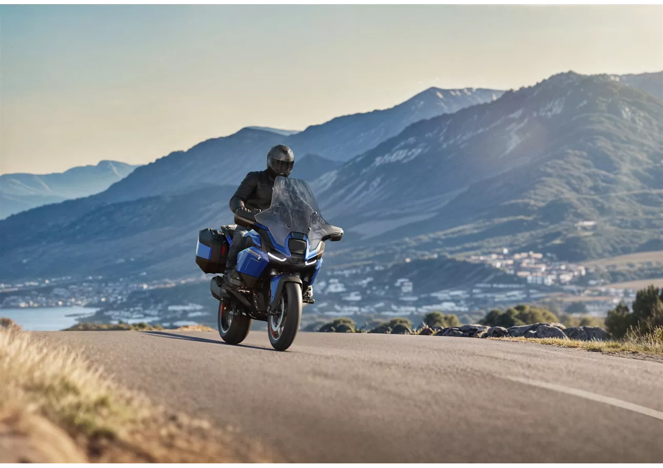 BMW R 1200 RT 2018 vs BMW R 1300 RT 2025