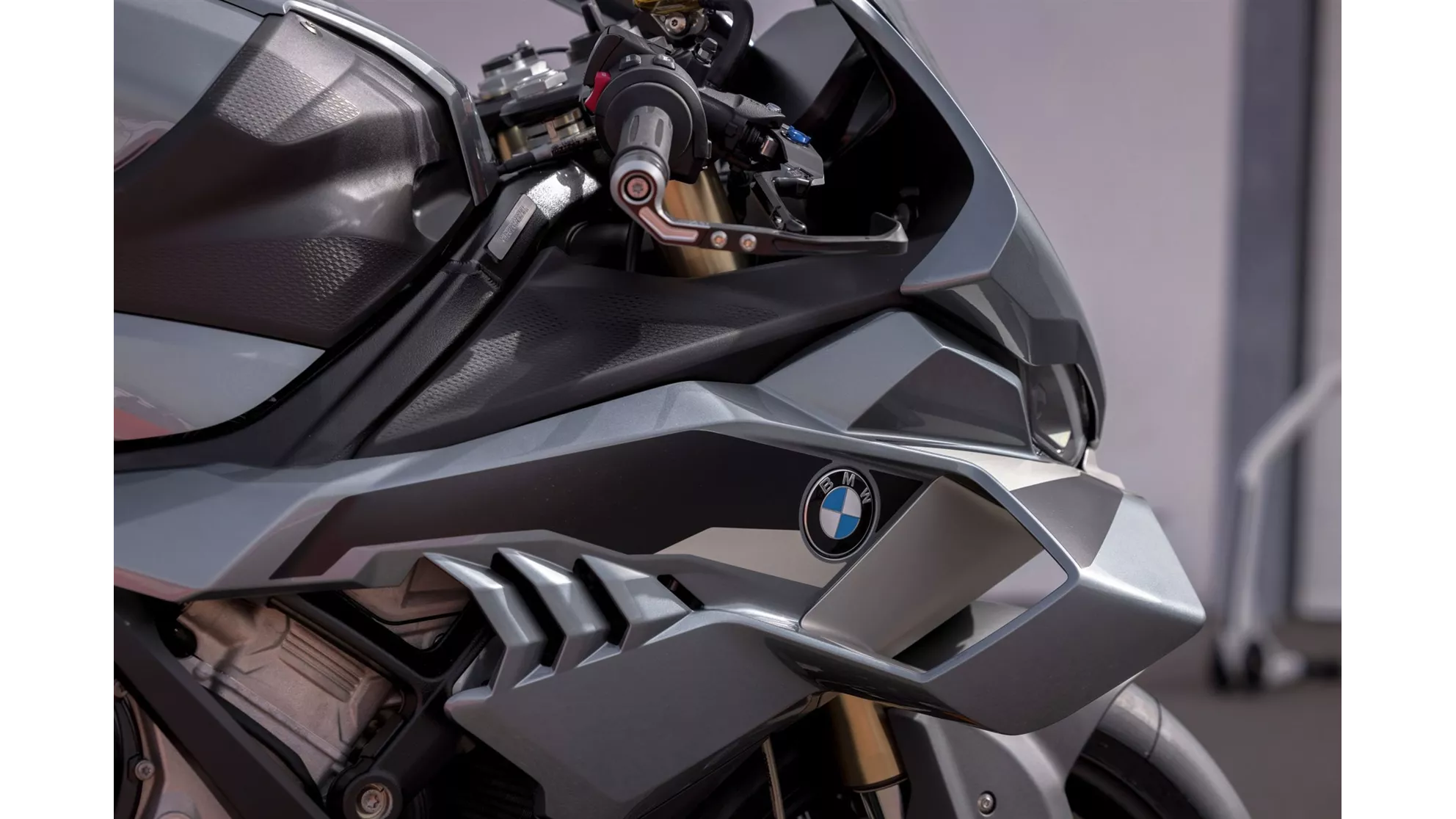 BMW S 1000 RR - Image 12 BMW S 1000 RR - Image 12