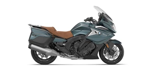 BMW K 1600 GT 2025 vs BMW R 1300 RS 2025 BMW K 1600 GT 2025 vs BMW R 1300 RS 2025