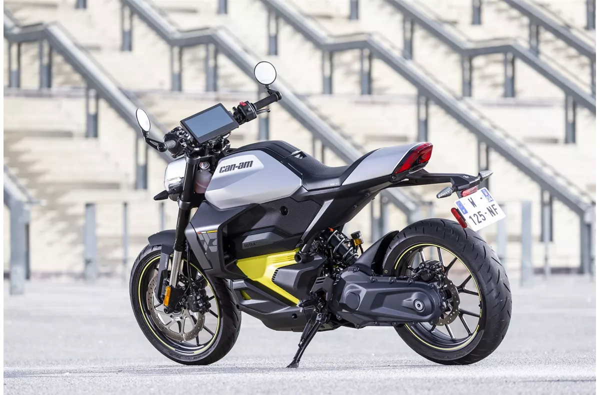 Can-Am Pulse 73' Can-Am Pulse 73'
