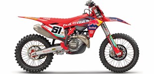 GASGAS MC 450F 2023 vs GASGAS MC 450F Prado Edition 2025