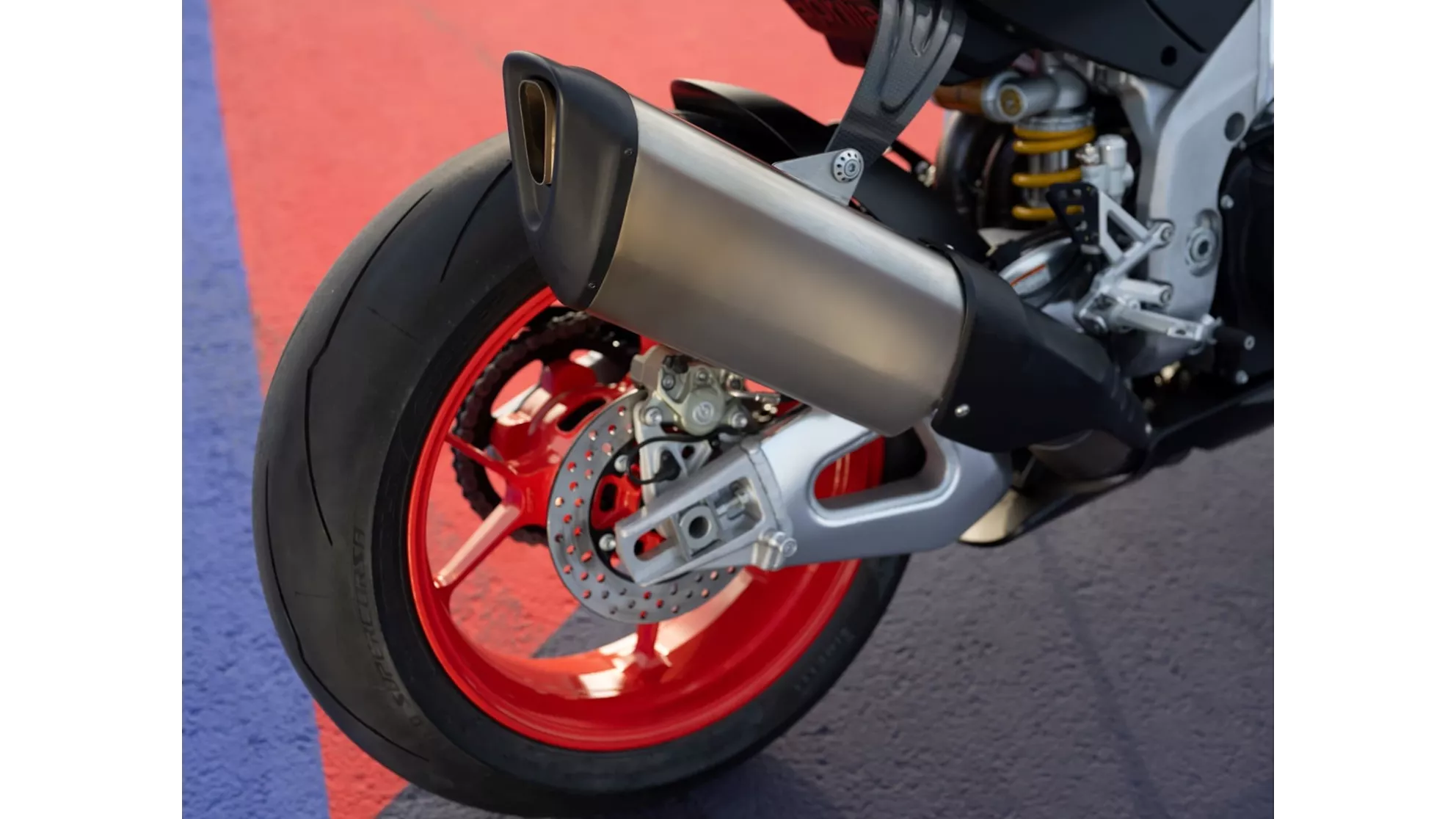 Aprilia RSV4 1100 - Image 6 Aprilia RSV4 1100 - Image 6