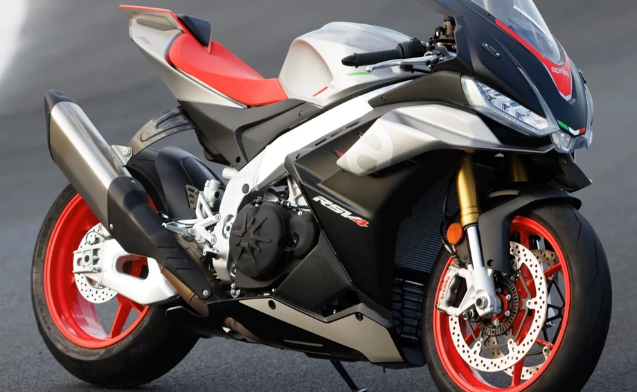 Aprilia RSV4 1100 Bild 11: Aprilia RSV4 1100