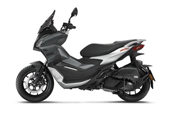 Aprilia SR GT 125 2025 - Bild 16 Aprilia SR GT 125 2025 - Bild 16