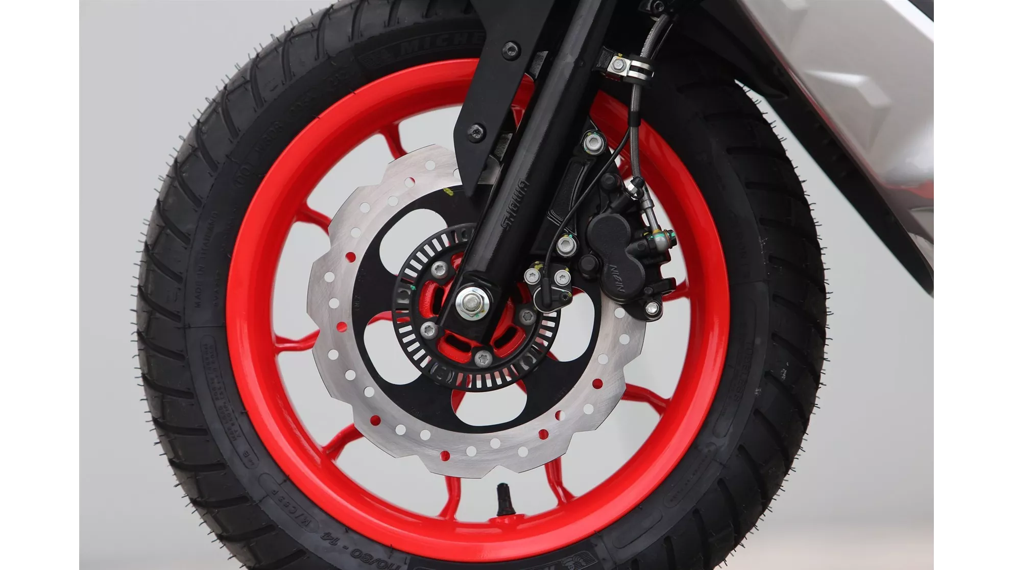 Aprilia SR GT Sport 125 - Image 11 Aprilia SR GT Sport 125 - Image 11