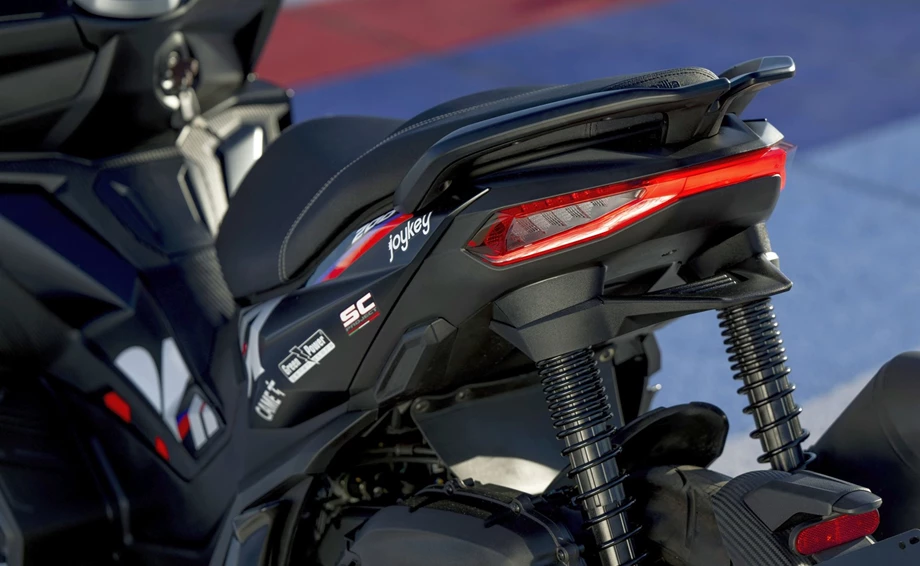 Aprilia SR GT Replica 125 Bild 4: Aprilia SR GT Replica 125