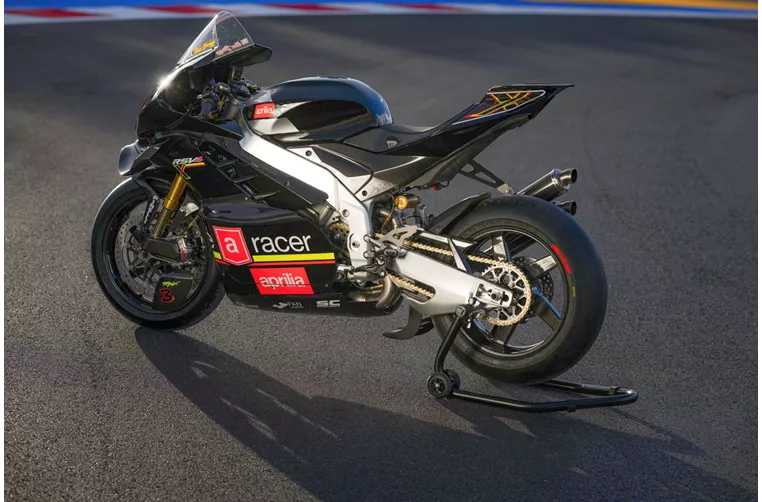 Aprilia RSV4 X ex3ma 2025 Aprilia RSV4 X ex3ma 2025