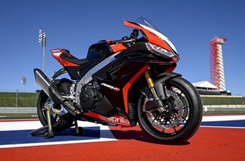 Aprilia RSV4 1100 Factory SE-09 SBK 2025 - Bild 12