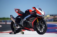 Aprilia RSV4 1100 Factory SE-09 SBK 2025 - Bild 13