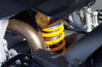 Aprilia Tuono V4 1100 Factory SE-09 SBK 2025 - Bild 7