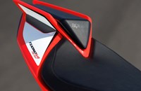 Aprilia Tuono V4 1100 Factory SE-09 SBK 2025 - Bild 9