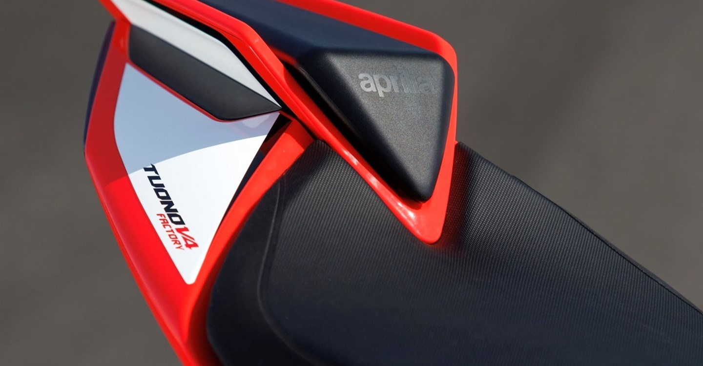 Aprilia Tuono V4 1100 Factory SE-09 SBK