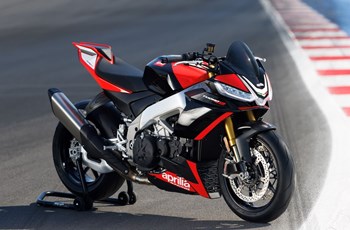 Aprilia Tuono V4 1100 Factory SE-09 SBK 2025 - Bild 11