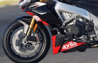 Aprilia Tuono V4 1100 Factory SE-09 SBK 2025 - Bild 12
