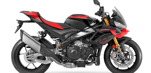 Suzuki GSX-S1000 2025 vs Aprilia Tuono V4 1100 Factory 2025 Suzuki GSX-S1000 2025 vs Aprilia Tuono V4 1100 Factory 2025