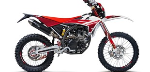 KTM 400 EXC 2010 vs Fantic XEF 250 Trail 2025