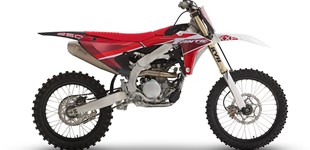 Fantic XXF 250 2025 vs Husqvarna FC 250 2024