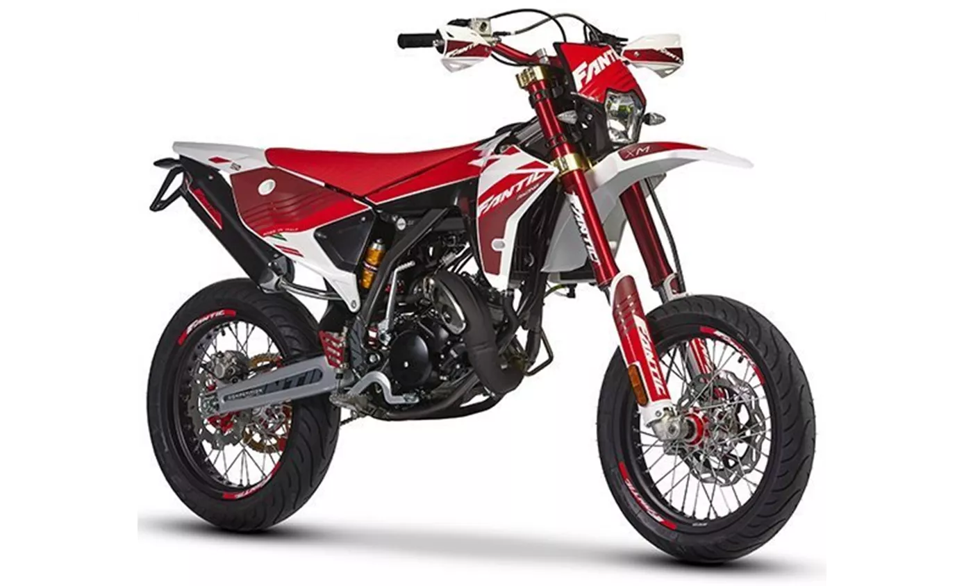 Fantic XM 50 Competition 2025 vs Fantic XM 50 Performance 2025