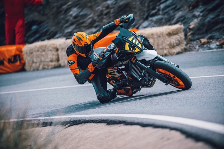 KTM 890 SMT () - Bild 2