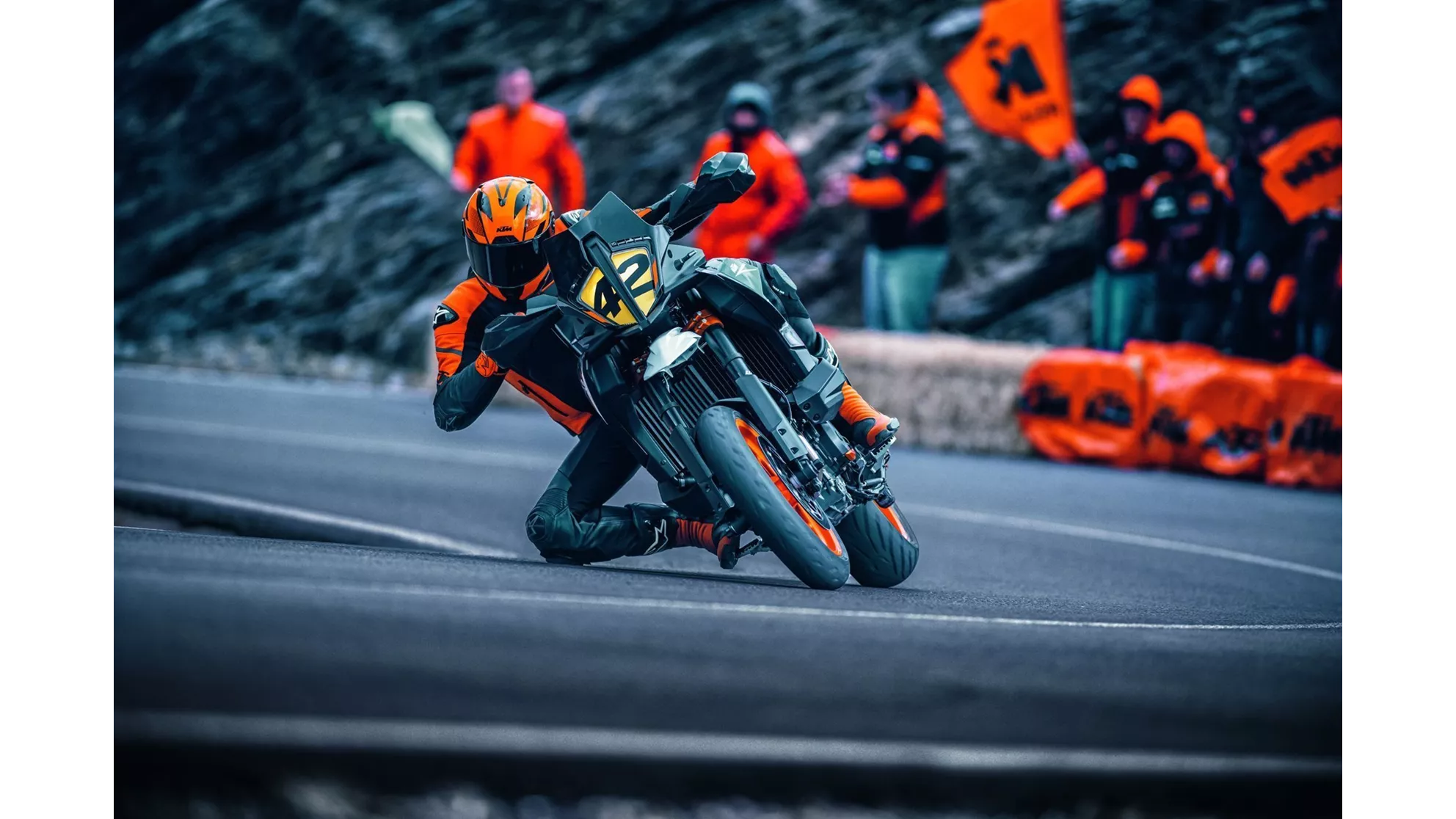 KTM 890 SMT - Imagem 6 KTM 890 SMT - Imagem 6