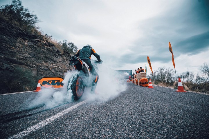 KTM 890 SMT () - Bild 18