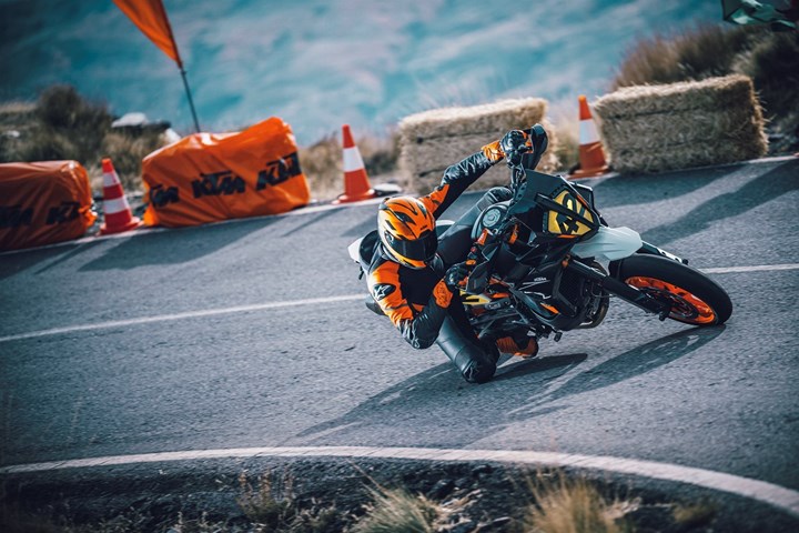 KTM 890 SMT () - Bild 21