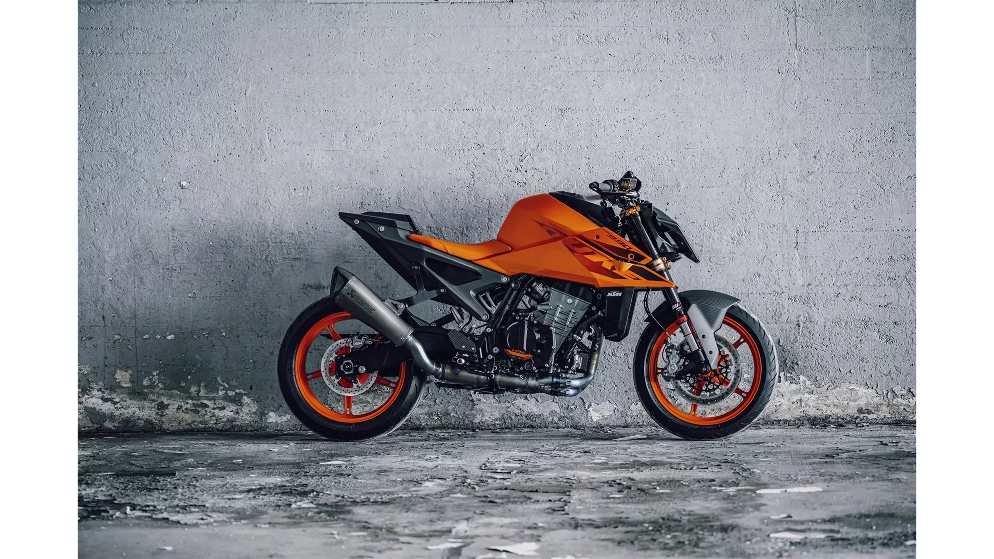 KTM 990 Duke - Image 2 KTM 990 Duke - Image 2